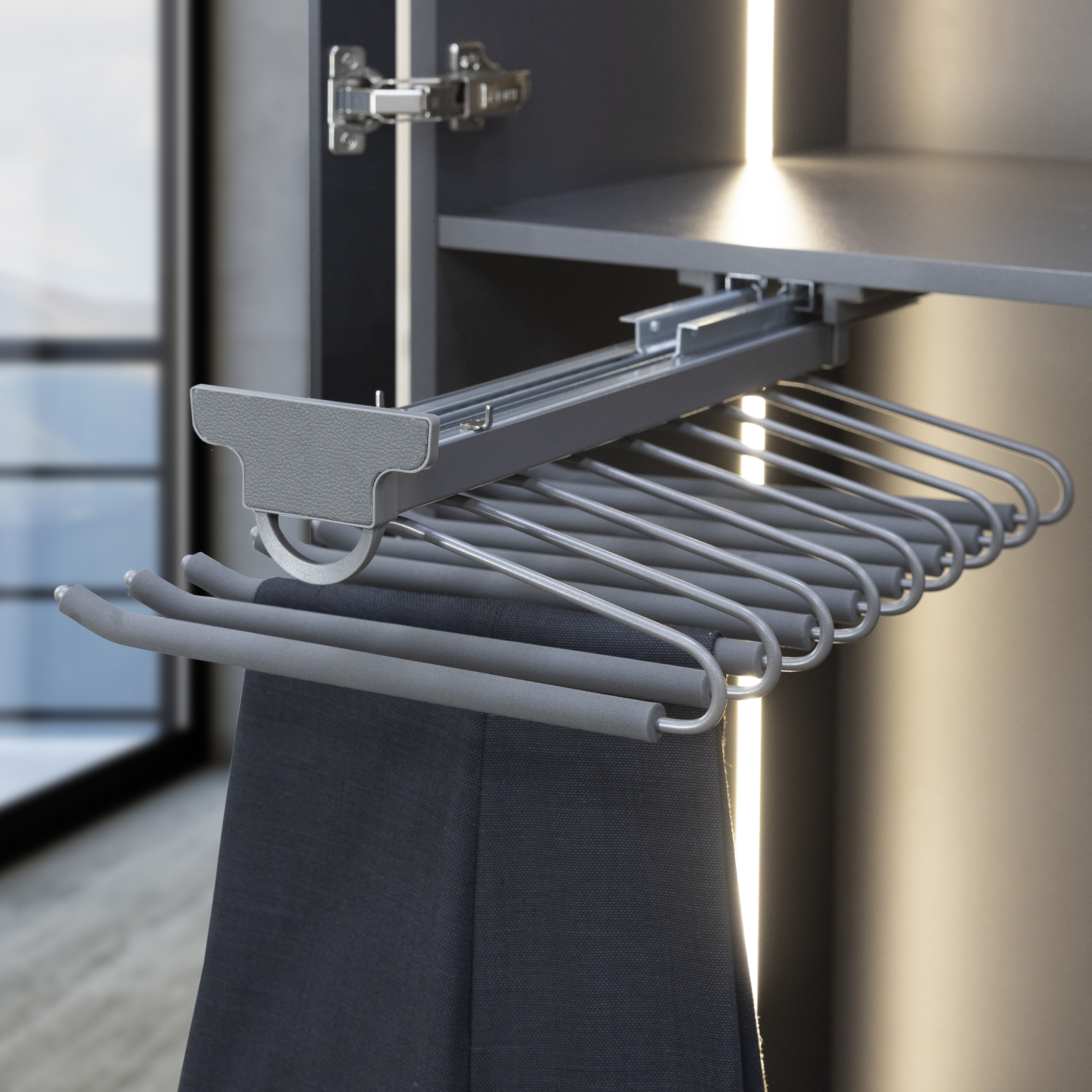 Выдвижная вешалка для брюк BRUNO крепл.верх./левое 340*470*130, графит PRIME by AKS 115591 — изображение 3