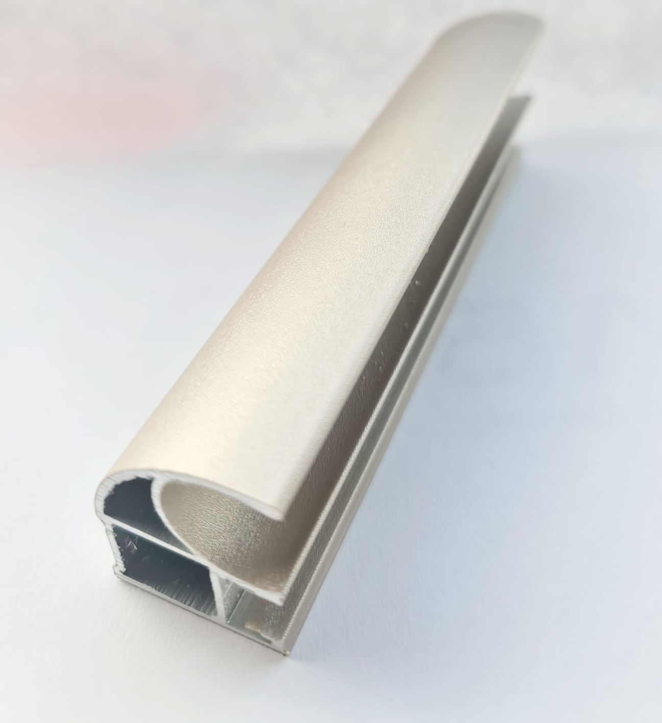 Профиль вертикальный асимметричный Лайт гламур шагрень (5400) АВД-ПВАЛЛ 1568