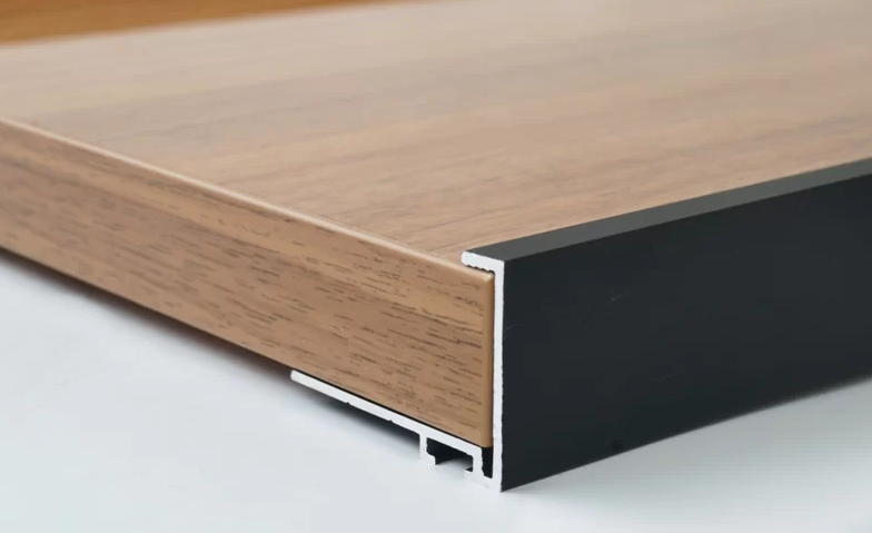 Профиль торцевой для фасадов 18 мм, серия MONA, L=3000 мм, алюминий, черный PRO4403.16