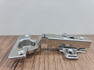 Петля накл. доводч  clip-on/КДМ/d35-48/NP//В  (200) 11183В