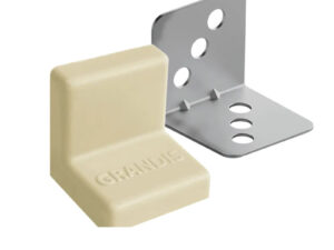 Уголок крепежный металл. с пластиковой крышкой GRANDIS (25х25х25) орех 0013015