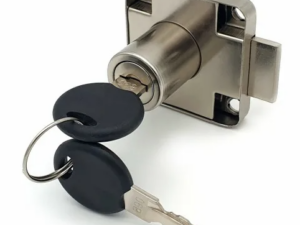 Замок  (квадратный) никель (штамп) с отв планкой №138 (148) XSTAR 010214