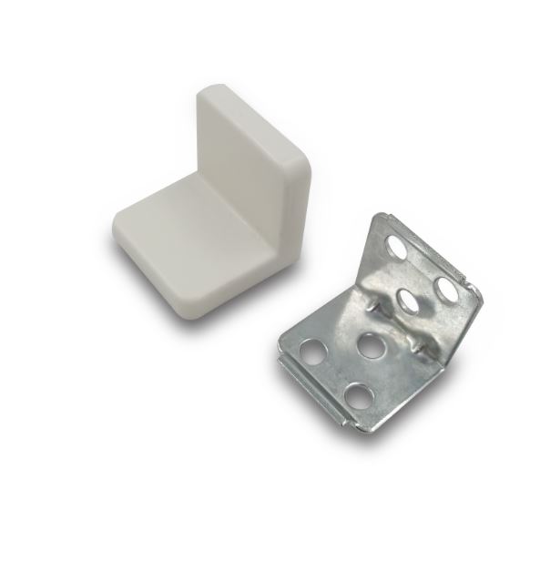 Угол мебельный/КДМ/ с пластиковой накладкой 27,5х27,5х28,3 мм, белый 4255