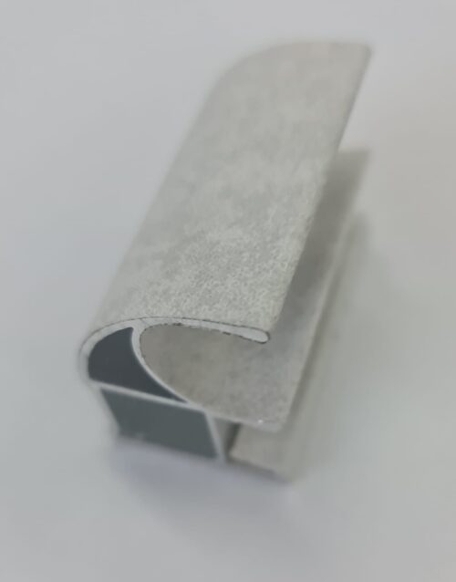 Профиль вертикальный асимметричный Лайт бетон серый (5400) АВД-ПВАЛЛ 1397